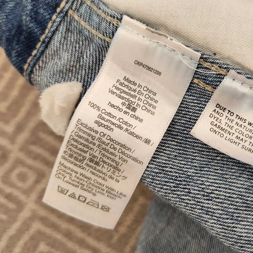 Madewell | Pieced Barrel-Leg Jeans - Picture 13 of 16